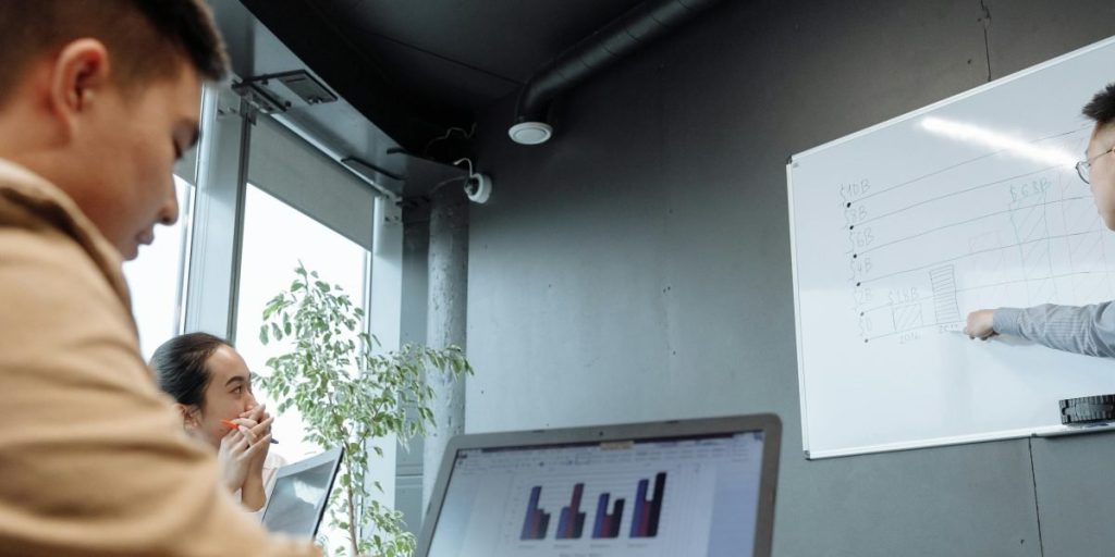 This article explains the AI engineer role in 2026, describing how these professionals take models from research into reliable, production-ready systems. It cov...