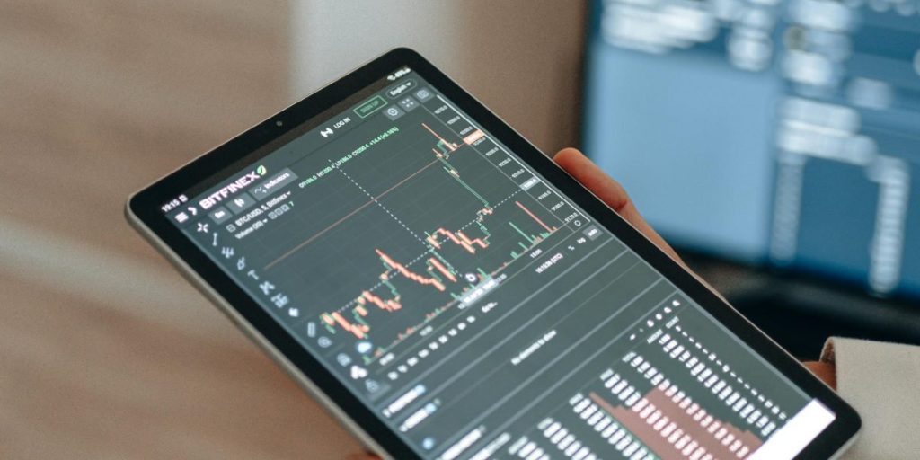 This article explains how the main types of data analysis—descriptive, diagnostic, predictive, prescriptive, exploratory (EDA), and inferential—form a practical...