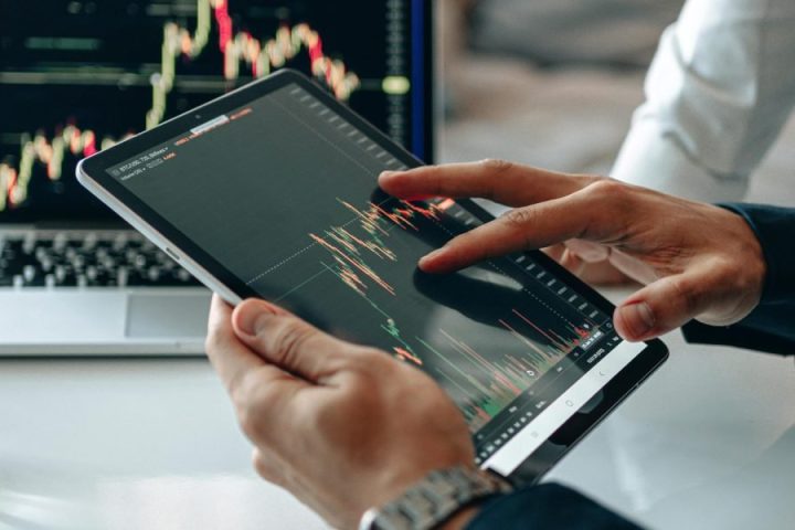QA Analyst Data Analysis Skills for Detecting AI Hallucinations