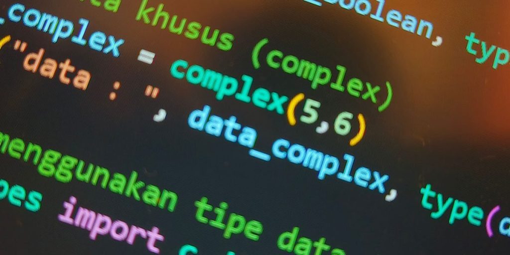This article explains why Python is the central skill for data engineering in 2026 and how strong Python practices reduce AI hallucinations. It covers market de...
